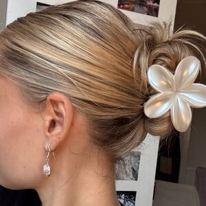 Pearl White Plumeria Flower Hair Clip